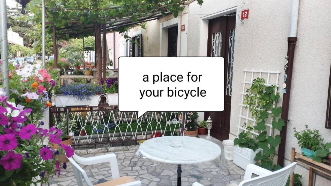 Guest House Izola Exterior foto
