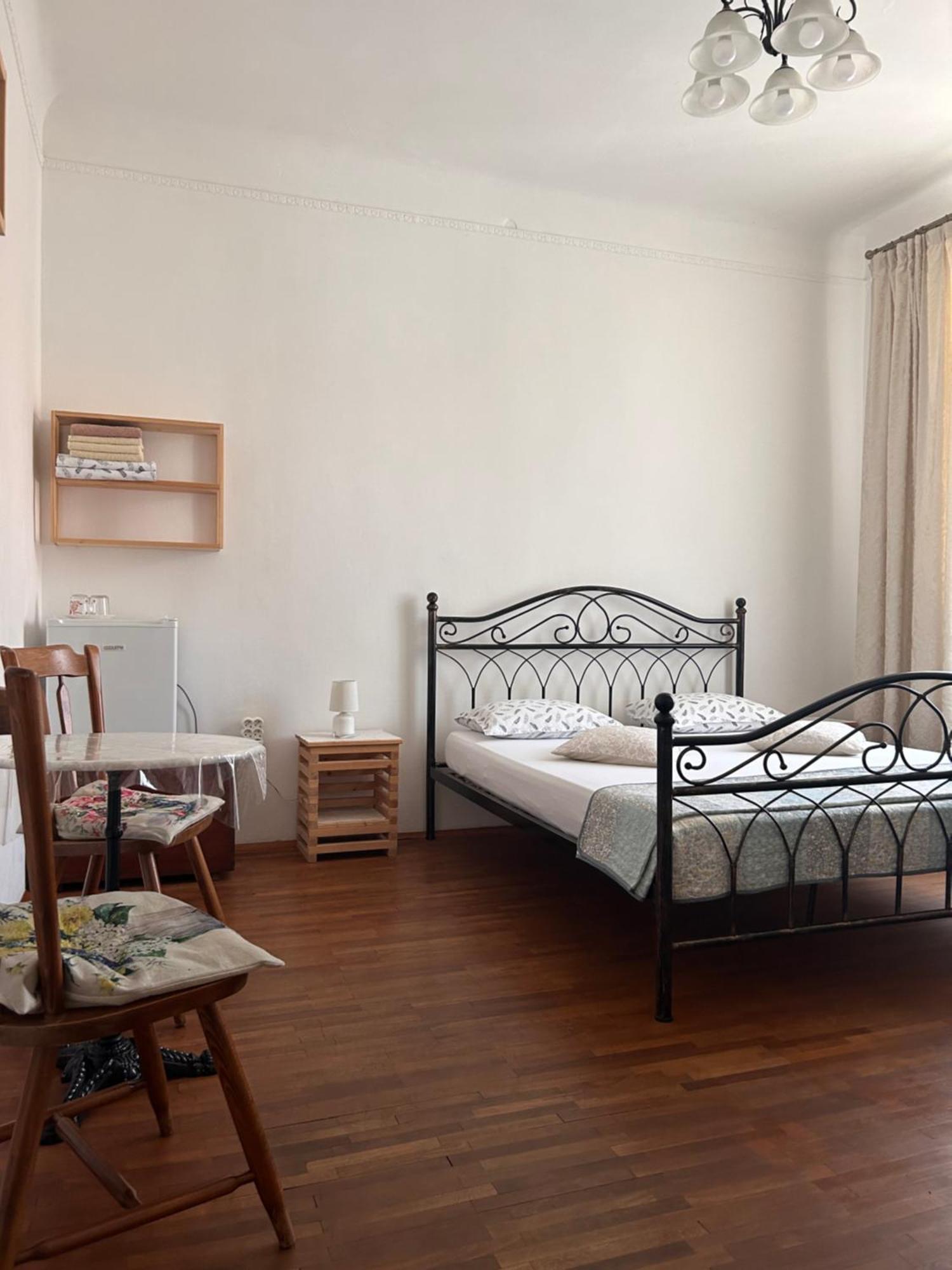 Guest House Izola Exterior foto